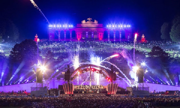 Rekordbesuch bei Sommernachtskonzert in Schönbrunn