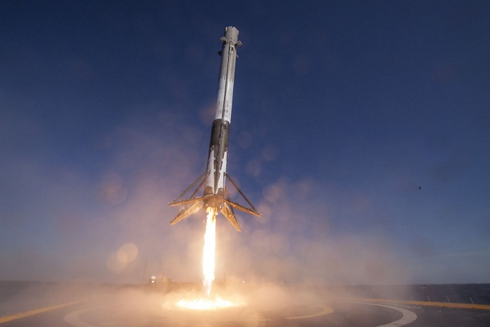 Musk: SpaceX fireball probe uncovering `complex failure`