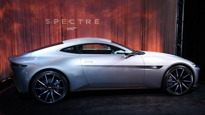 James Bond: la voiture de Spectre en vente pour deux millions d`euros