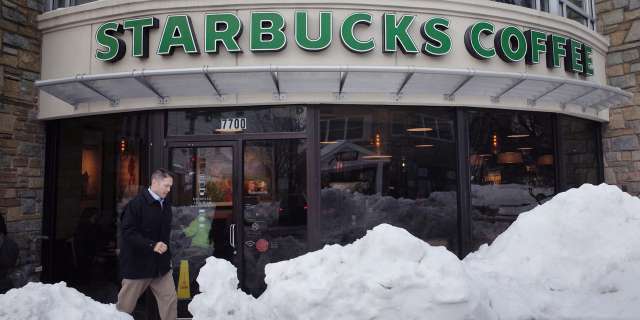 Starbucks : 10 à 25 cuillères de sucre dans certaines boissons chaudes