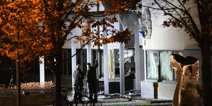 Suède : une explosion souffle l'entrée d'un commissariat