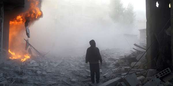 Syrie : 17 civils tués par des frappes aériennes sur un marché