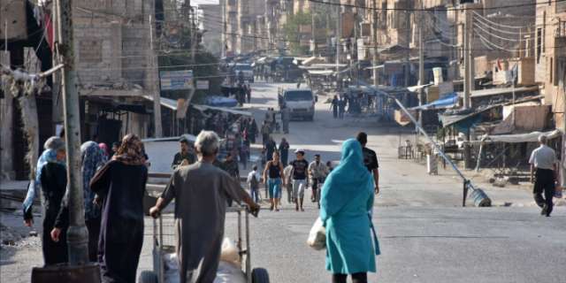 Syrie : 19 civils tués dans des raids aériens près de Deir Ezzor