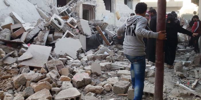 Syrie : 29 civils tués dans des frappes aériennes de la coalition à Raqa