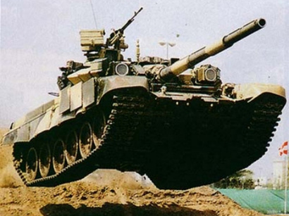 Rusiya Azərbaycana 100 tank göndərib