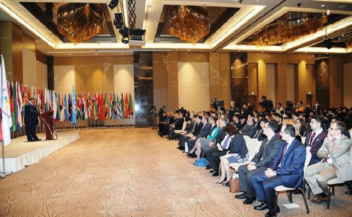 Bakou accueille la Conférence du Premier modèle national des Nations Unies à Bakou - PHOTOS