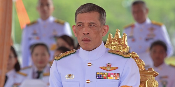 Thaïlande : le nouveau roi gracie des dizaines de milliers de détenus