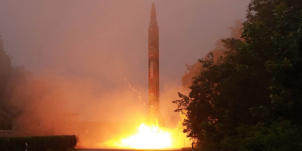 Tir de missile balistique de Pyongyang vers le Japon