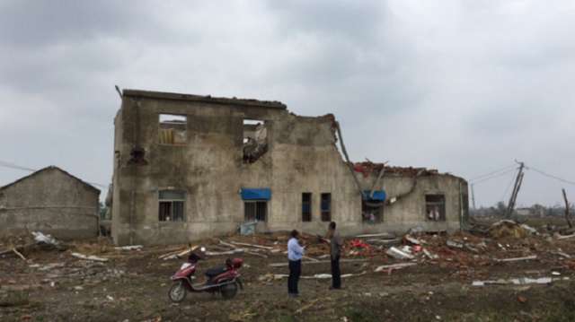 China weather: Tornado and hail kill scores in Jiangsu