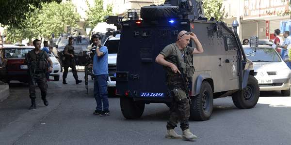 Turquie: la police arrête deux personnes, soupçonnées de préparer un attentat