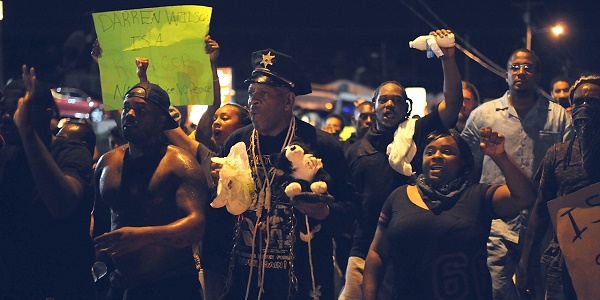 Etats-Unis : un noir devient chef de la police à Ferguson