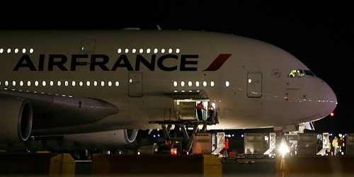 Un bébé caché dans un bagage à main sur un vol Air France