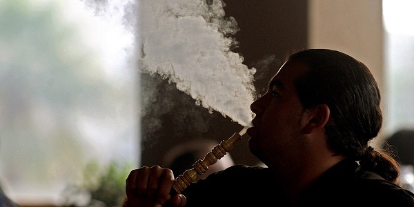 Un fumeur de chicha avale 25 fois plus de goudron qu`avec une cigarette