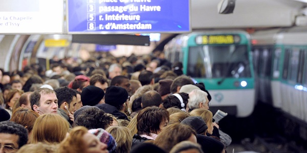 Un tiers des agressions dans les lieux publics ont lieu dans les transports