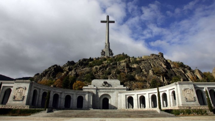 Spanish parliament approves motion to exhume Franco’s remains