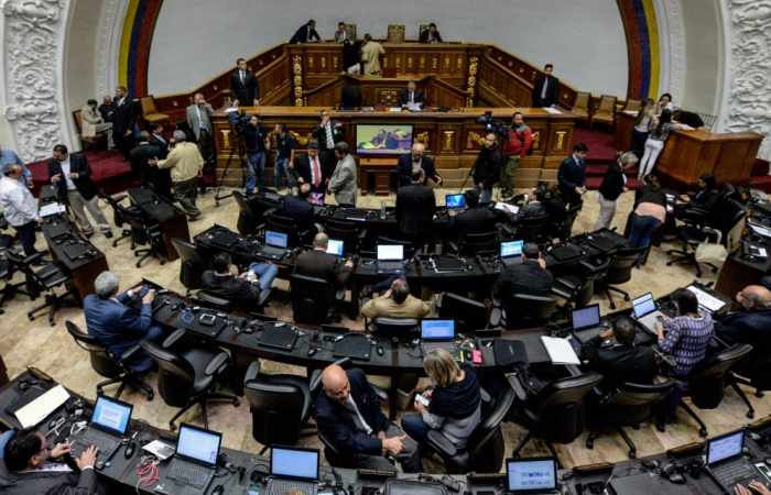 Venezuela: la Cour suprême va réviser ses décisions (officiel)