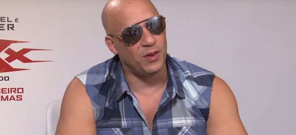 Vin Diesel drague lourdement une journaliste - VIDEO