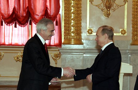 Putindən Polad Bülbüloğluna ad günü hədiyyəsi