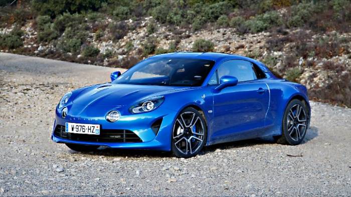 Alpine A110 fährt mit Charme und PS