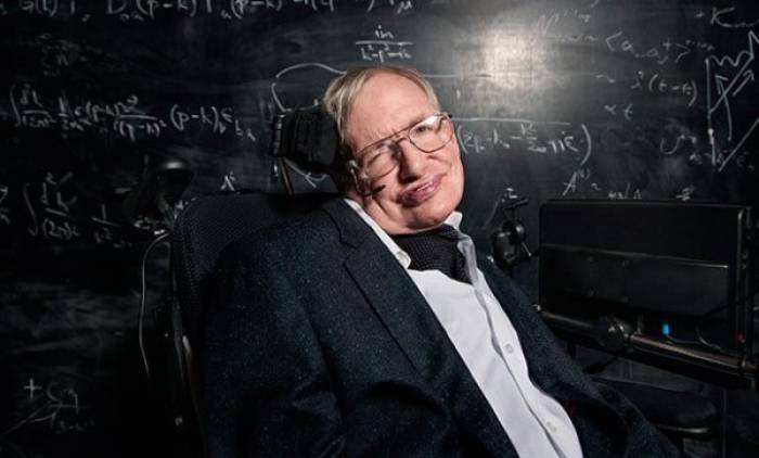 Pour Stephen Hawking, les humains pourraient devenir extraterrestres d’ici 30 ans