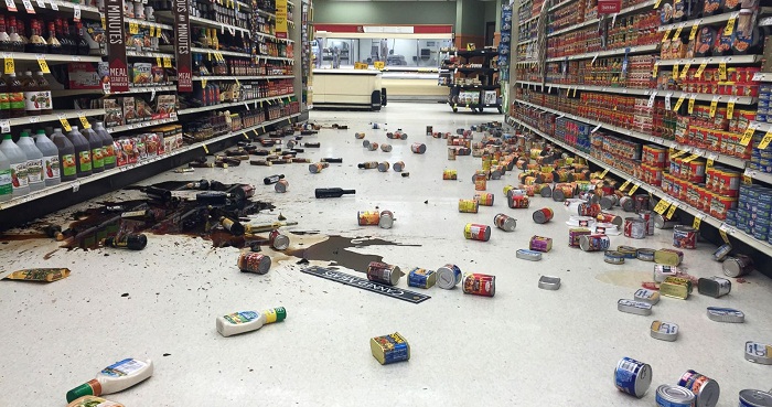 Magnitude 7.1 earthquake hits Alaska, one house explodes