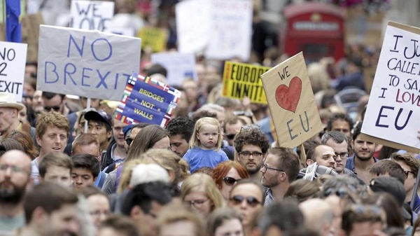 Brexit: deux ex-Premiers ministres n`excluent pas un nouveau vote
