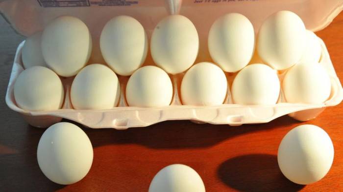 France: des œufs contaminés au fipronil "sur le marché" depuis avril, annonce le ministre de l'Agriculture