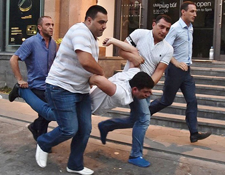 Anti-government protesters in Yerevan block main streets