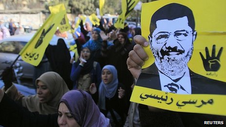 Egypt unrest: Mohammed Morsi trial to resume in Cairo