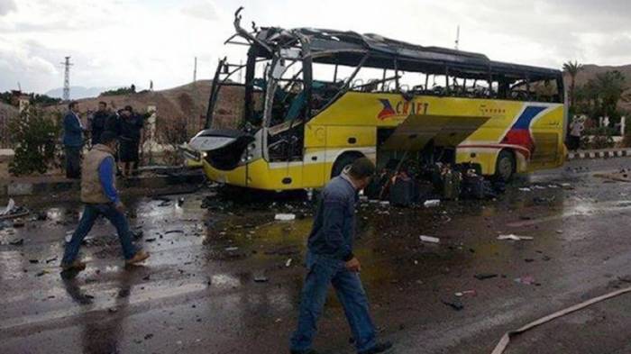 Avtobusa silahlı hücum: 23 ölü, 25 yaralı 