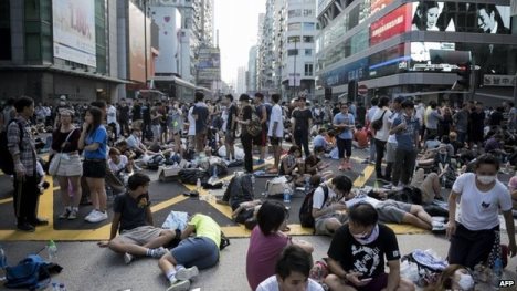 Protesters defiant amid HK stand-off