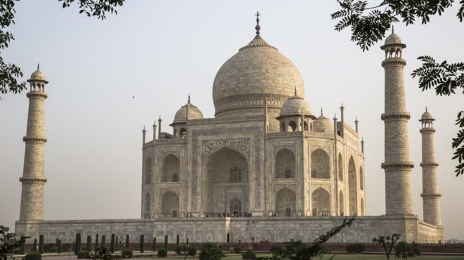 Taj Mahal: India monument `not a Hindu temple`