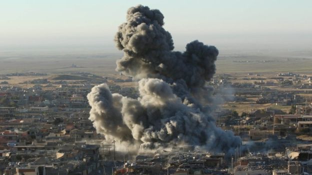 Sinjar battle: Kurds in offensive to retake Iraq town from IS