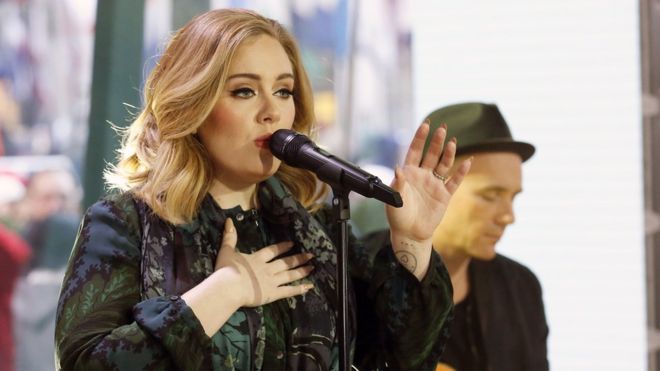 Adele`s 25 makes UK chart history with 800,000 album sales