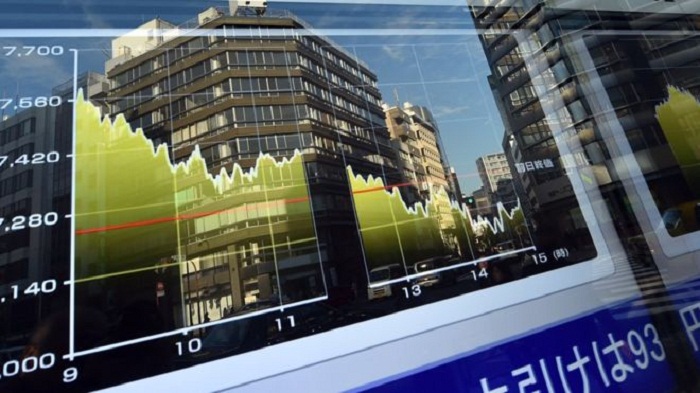 Japanese shares plunge amid global economic worries