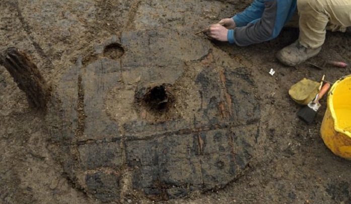 Bronze Age wheel at `British Pompeii` Must Farm an unprecedented find