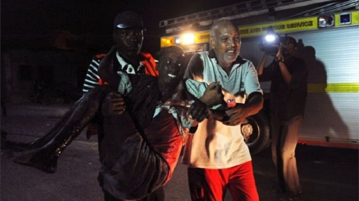Somalia al-Shabab: Deadly attack on SYL hotel in Mogadishu