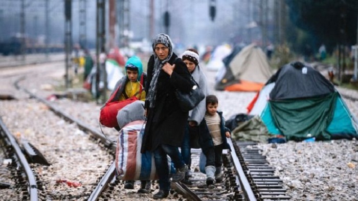 Migrant crisis: Merkel condemns closure of Balkan route