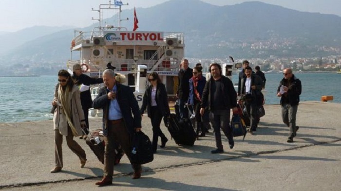 Migrant crisis: Turkish monitors on Greek islands for EU deal