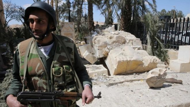 Palmyra: `Mass grave` in recaptured Syrian city