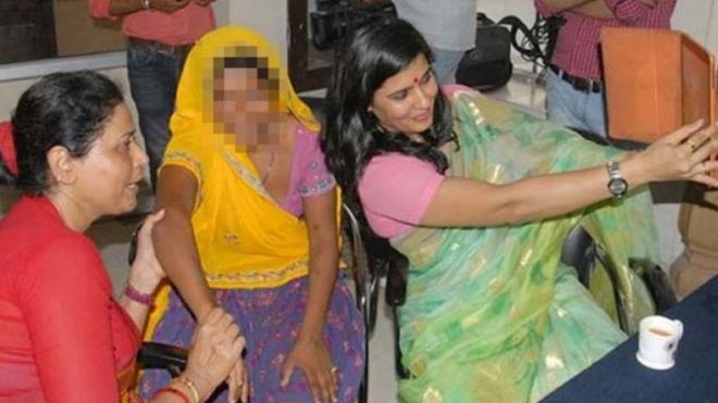 Indian official resigns over `rape victim selfie`