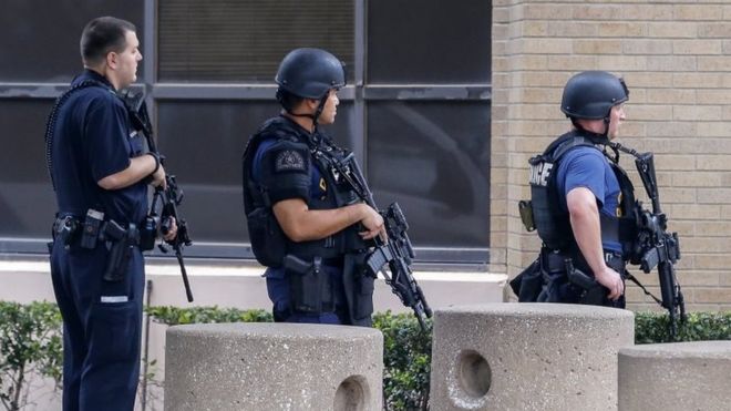 Dallas shooting: Police give all clear after security scare