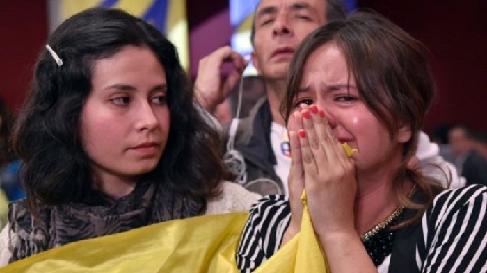 Colombia referendum: Voters reject Farc peace deal