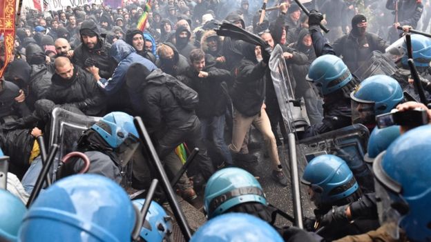 Italy: Clashes at anti-government march in Florence