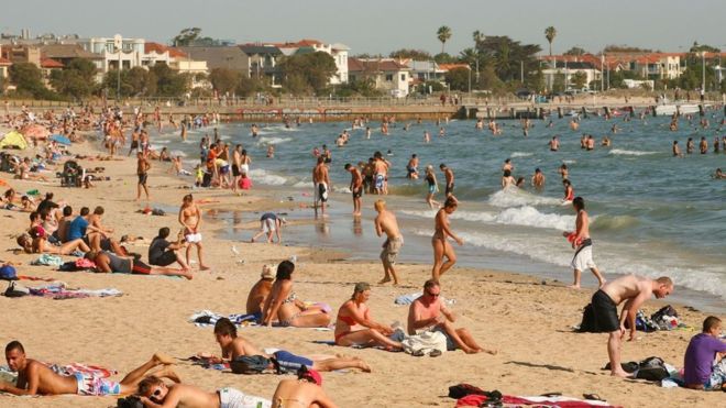 Melbourne warned of beach poo hazard after storms