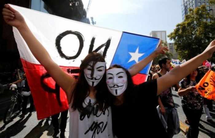 Chile pensions protest draws tens of thousands