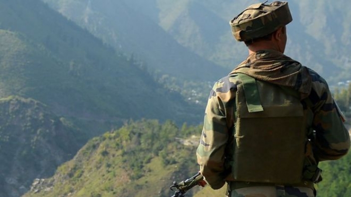 India 'bombs Pakistan army posts' in Kashmir