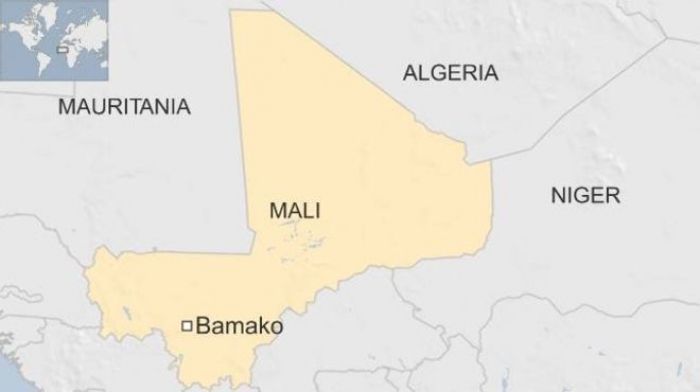 Mali tourist resort 'under attack'
