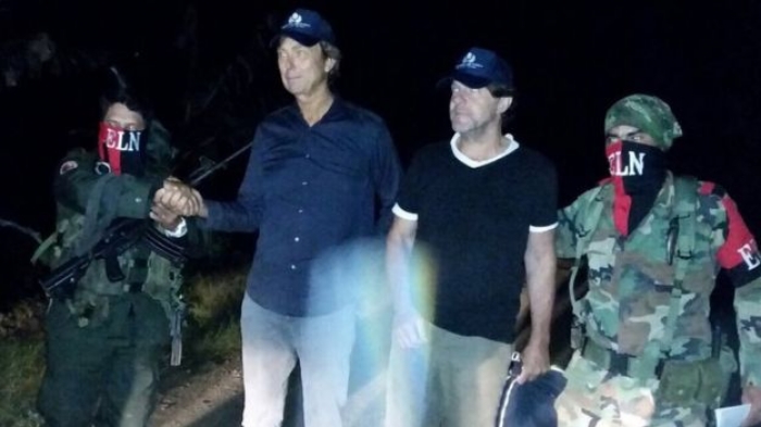 Colombia conflict: ELN rebels free Dutch journalists
