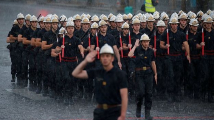 Paris flooding: Record rainfall hits French capital Paris flooding: Record rainfall hits French capital